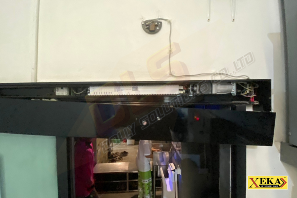 เซอร์วิส ประตู Auto door
