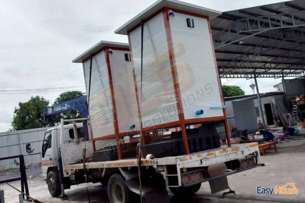 ห้องน้ำสำเร็จรูป TEH-TL03 อยู่บนรถเครน