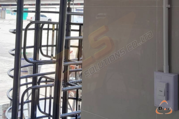 ประตูหมุนเข้าห้องน้ำ