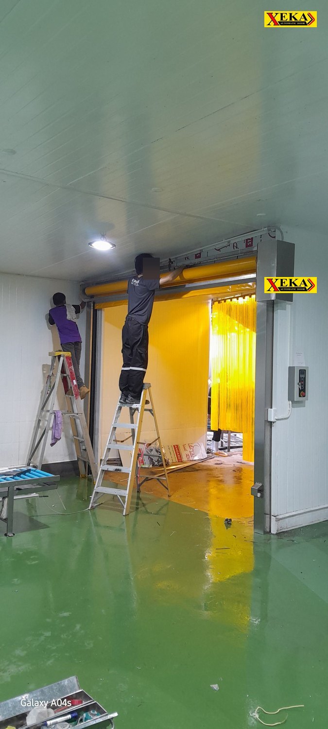 ประตู PVC High Speed Doorที่ บริษัท ราญา กรีน โคโคนัท จำกัด จ.ราชบุรี