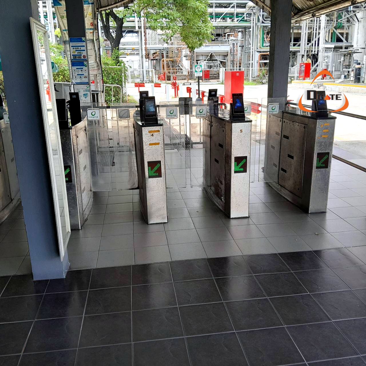ประตูกั้นทางเดิน Flap Gate ที่ บริษัท บางจาก คอร์ปอเรชั่น จำกัด (มหาชน) สำนักงานใหญ่