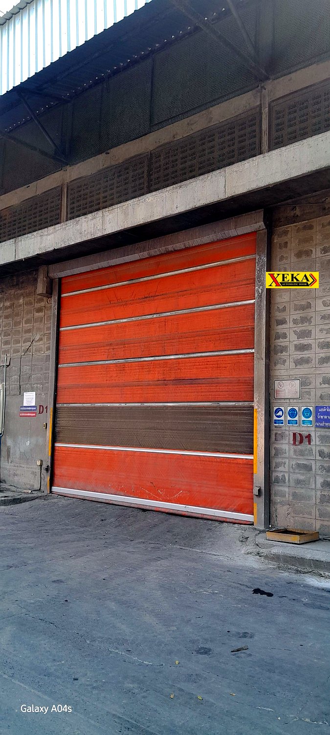 ประตู PVC High Speed Door ที่ บริษัท แหลมทองเกษตรภัณฑ์ จำกัด (โรงงาน อ.ท่าเรือ)